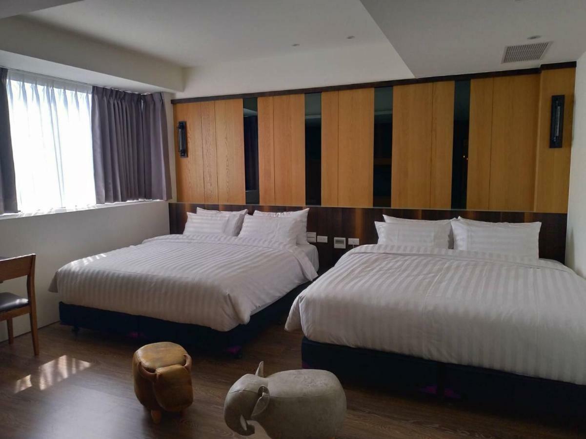 Lantan Fanyue Inn Chiayi City Exteriör bild